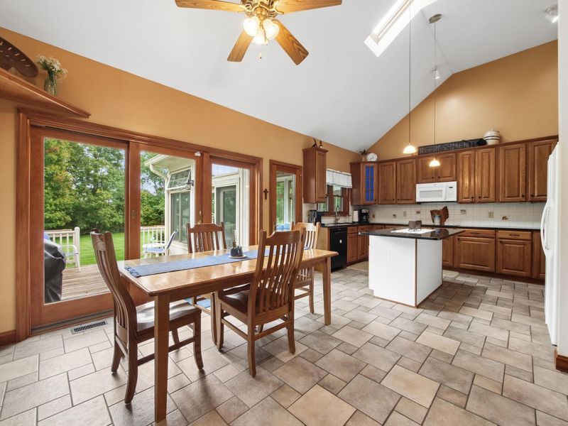1982 Wilshire Lane NW, Lancaster, OH 43130 Photo 11