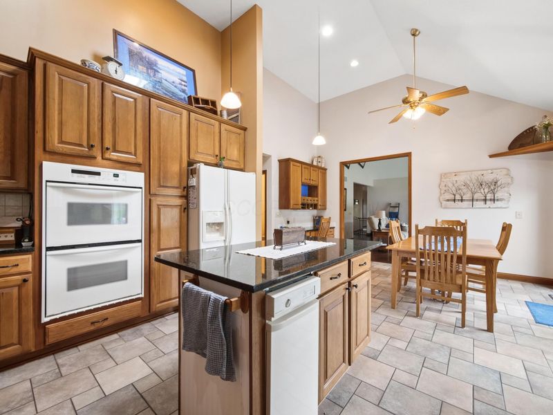 1982 Wilshire Lane NW, Lancaster, OH 43130 Photo 12