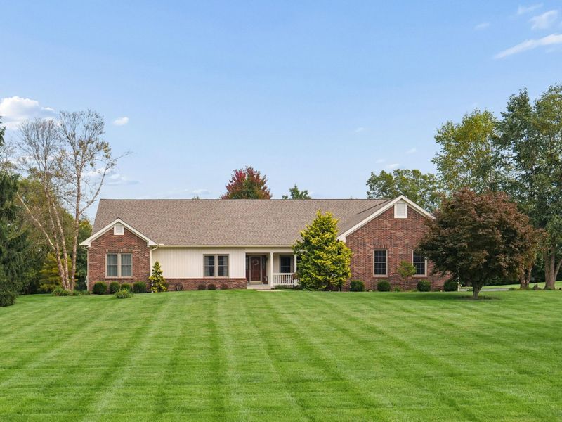 1982 Wilshire Lane NW, Lancaster, OH 43130 Photo 2