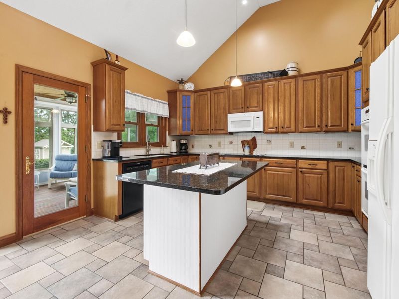 1982 Wilshire Lane NW, Lancaster, OH 43130 Photo 9