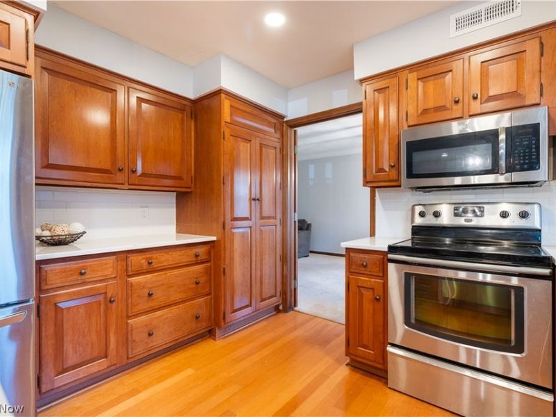 6945 Ponteberry Street NW, Canton, OH 44718 Photo 12
