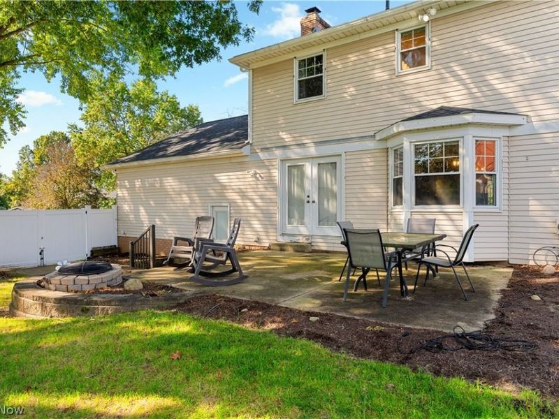 6945 Ponteberry Street NW, Canton, OH 44718 Photo 3