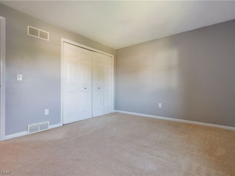 6945 Ponteberry Street NW, Canton, OH 44718 Photo 32
