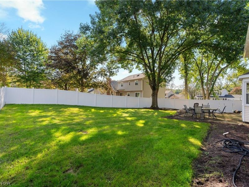 6945 Ponteberry Street NW, Canton, OH 44718 Photo 6