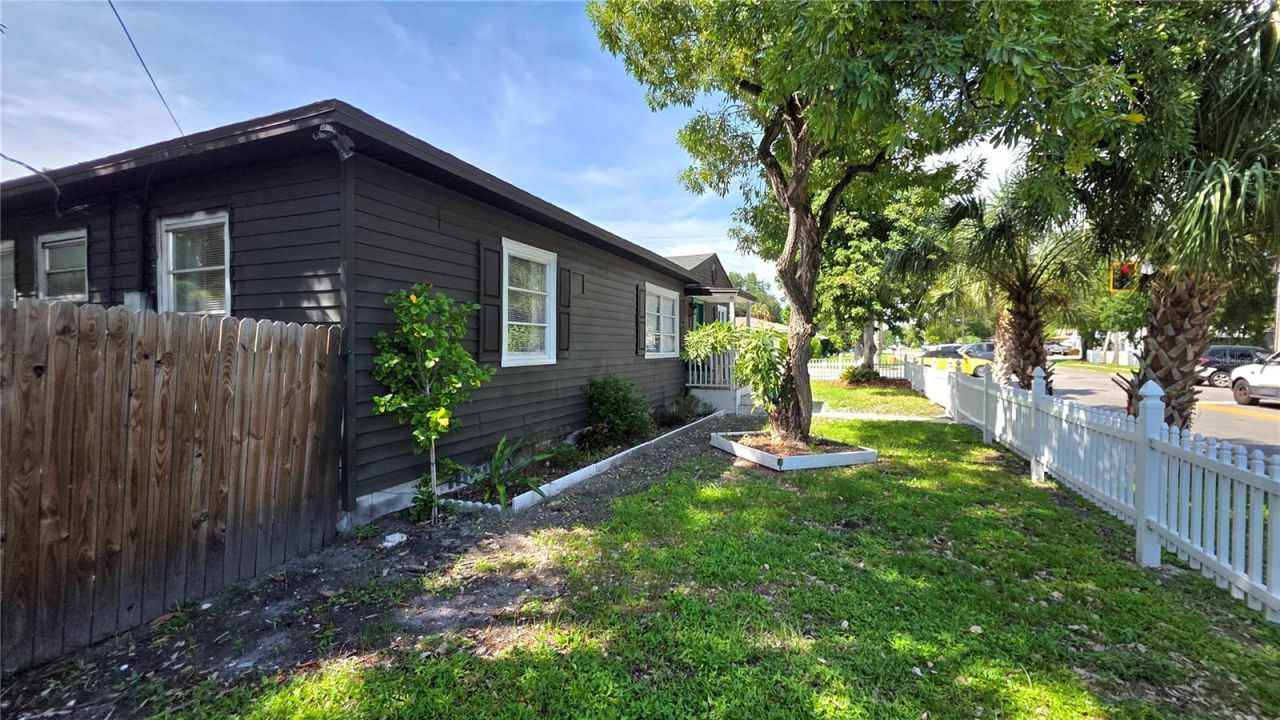 1702 26th Street W, Bradenton, FL 34205 Photo