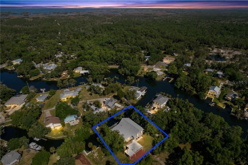 11590 N Kayak Point , Inglis, FL 34449 Photo