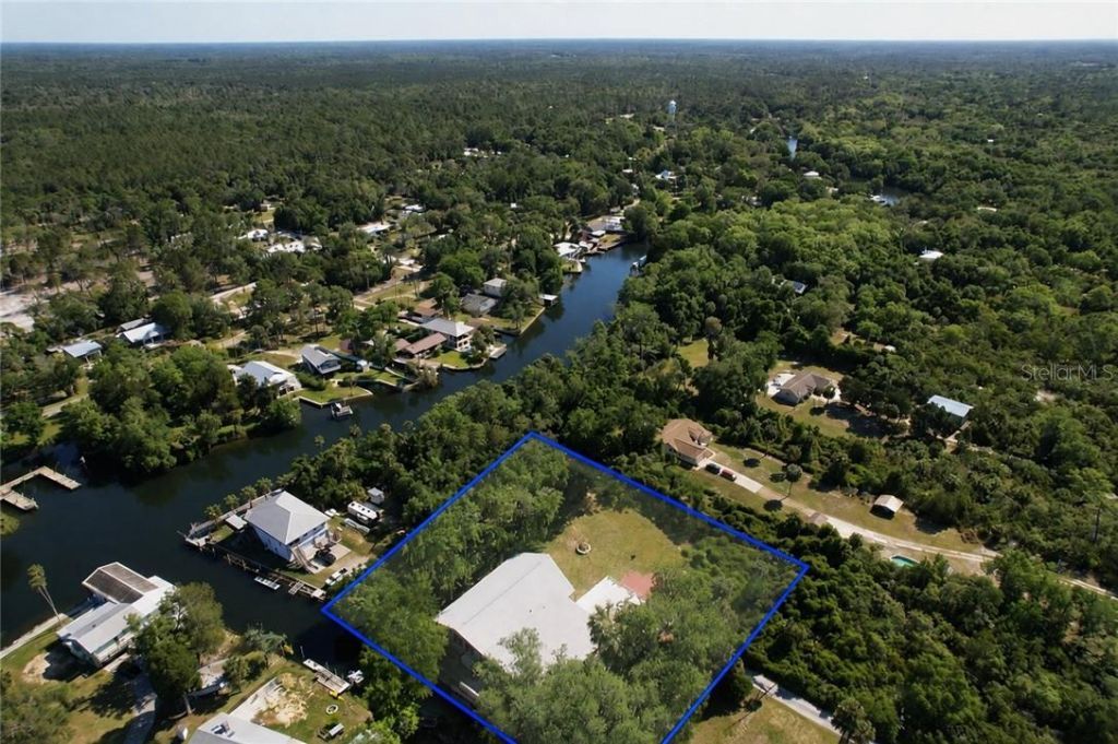 11590 N Kayak Point , Inglis, FL 34449 Photo