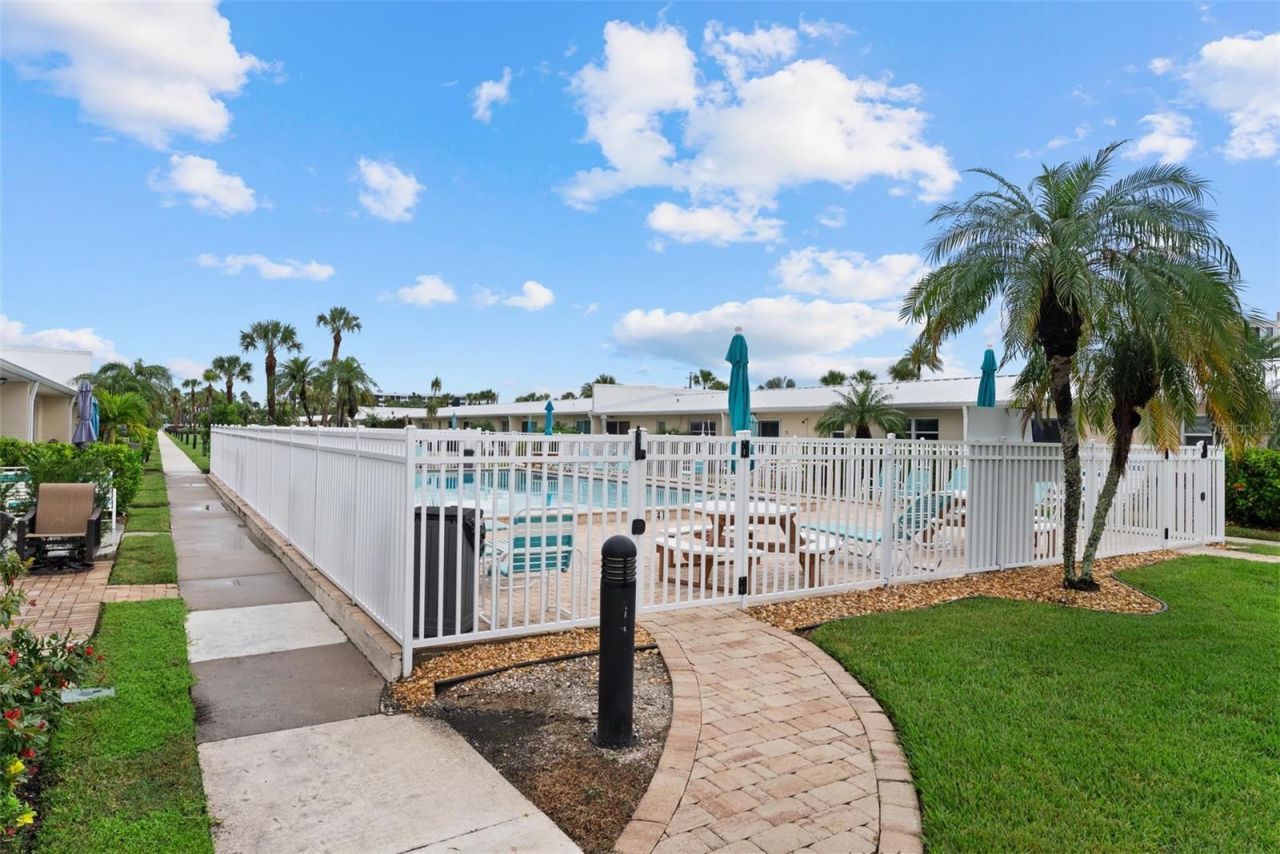 5830 Midnight Pass Road , Unit 8, Sarasota, FL 34242 Photo