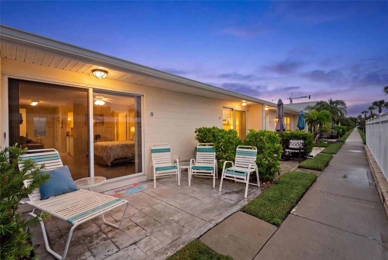 5830 Midnight Pass Road , Unit 8, Sarasota, FL 34242 Photo