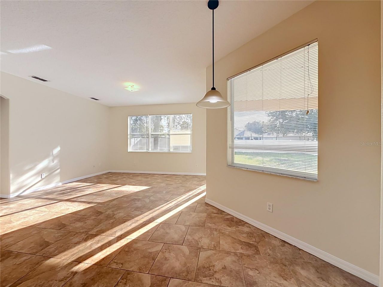 36310 Cavalier , Grand Island, FL 32735 Photo