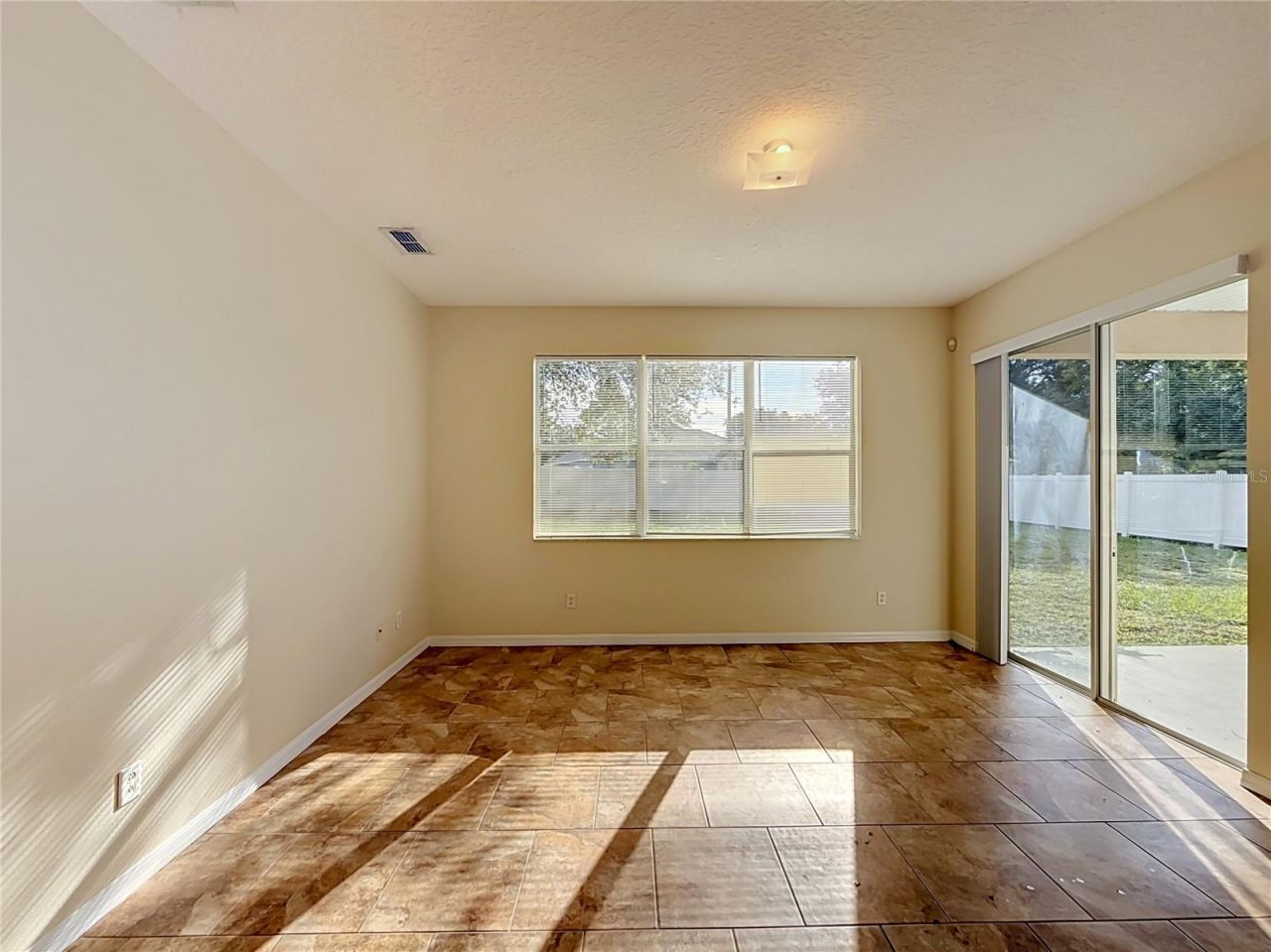36310 Cavalier , Grand Island, FL 32735 Photo