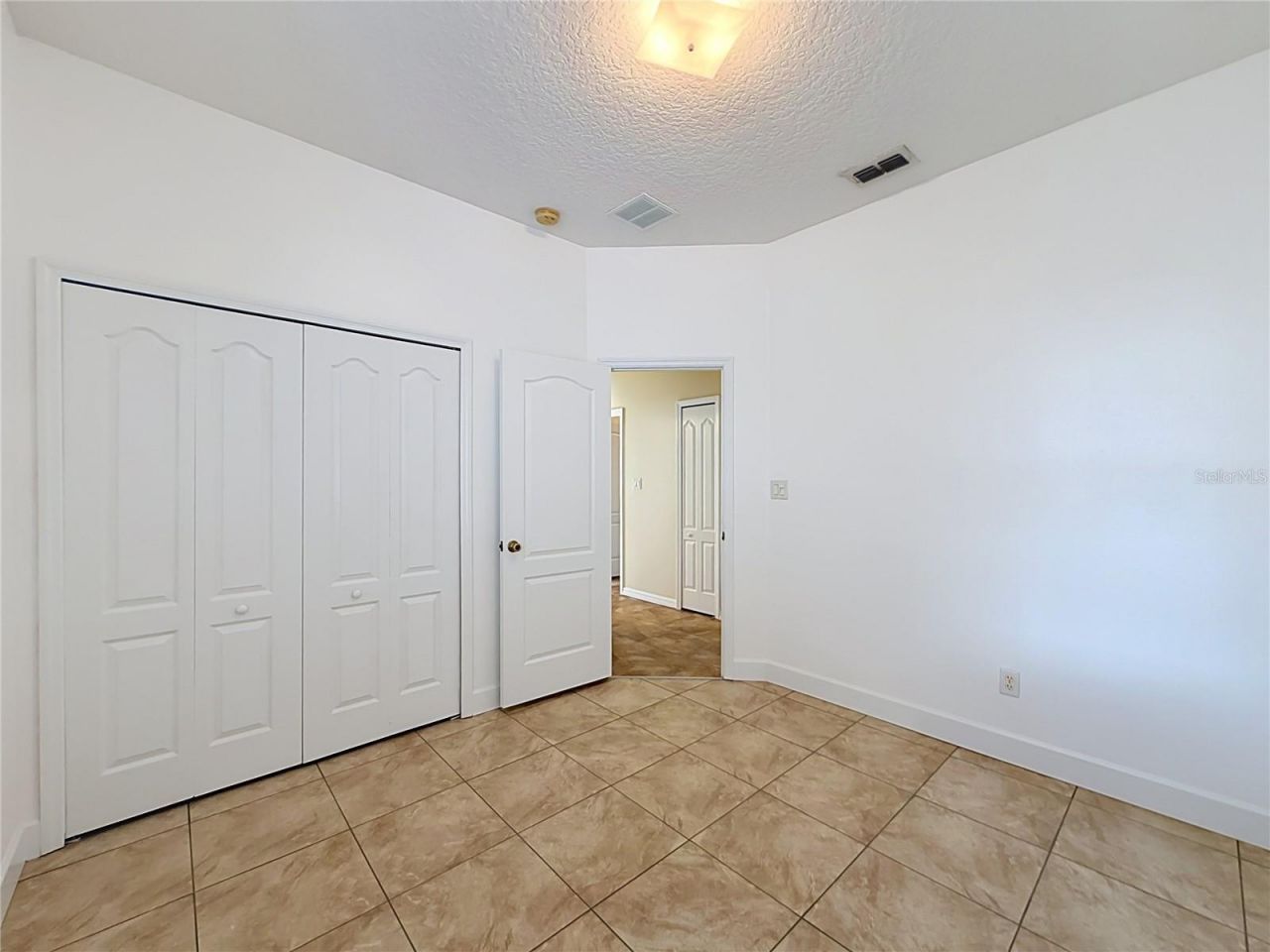 36310 Cavalier , Grand Island, FL 32735 Photo