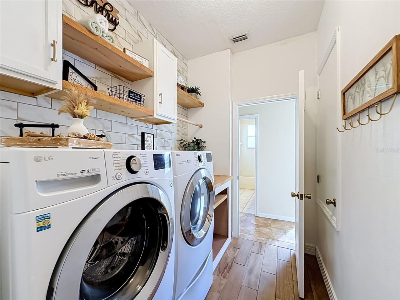 36310 Cavalier , Grand Island, FL 32735 Photo
