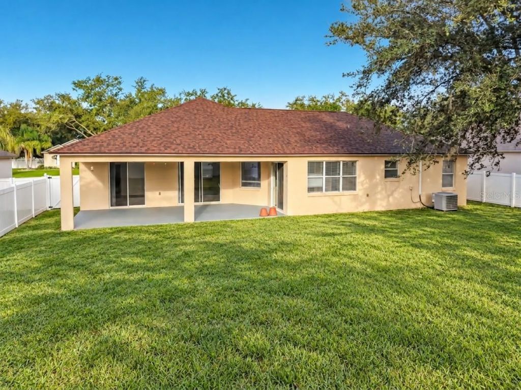 36310 Cavalier , Grand Island, FL 32735 Photo