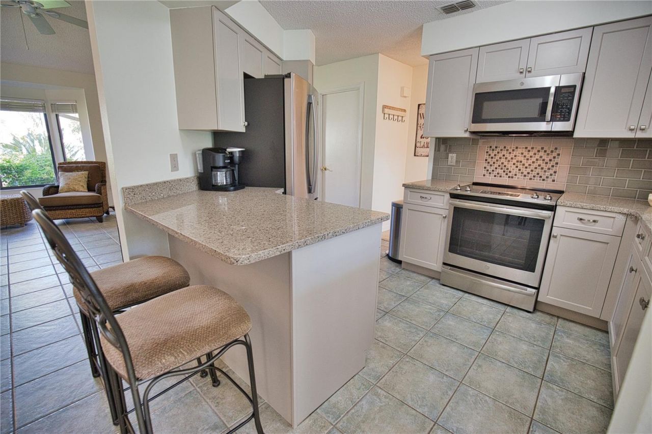 32 Inlets Boulevard , Unit 32, Nokomis, FL 34275 Photo