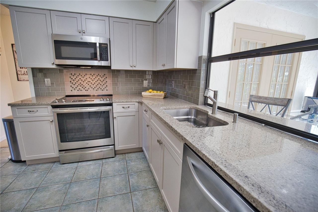 32 Inlets Boulevard , Unit 32, Nokomis, FL 34275 Photo