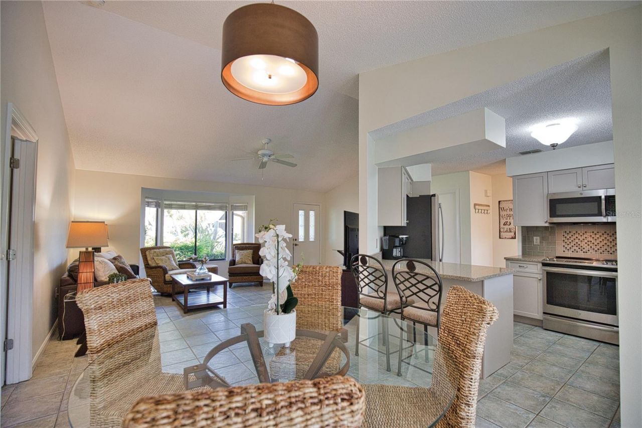 32 Inlets Boulevard , Unit 32, Nokomis, FL 34275 Photo
