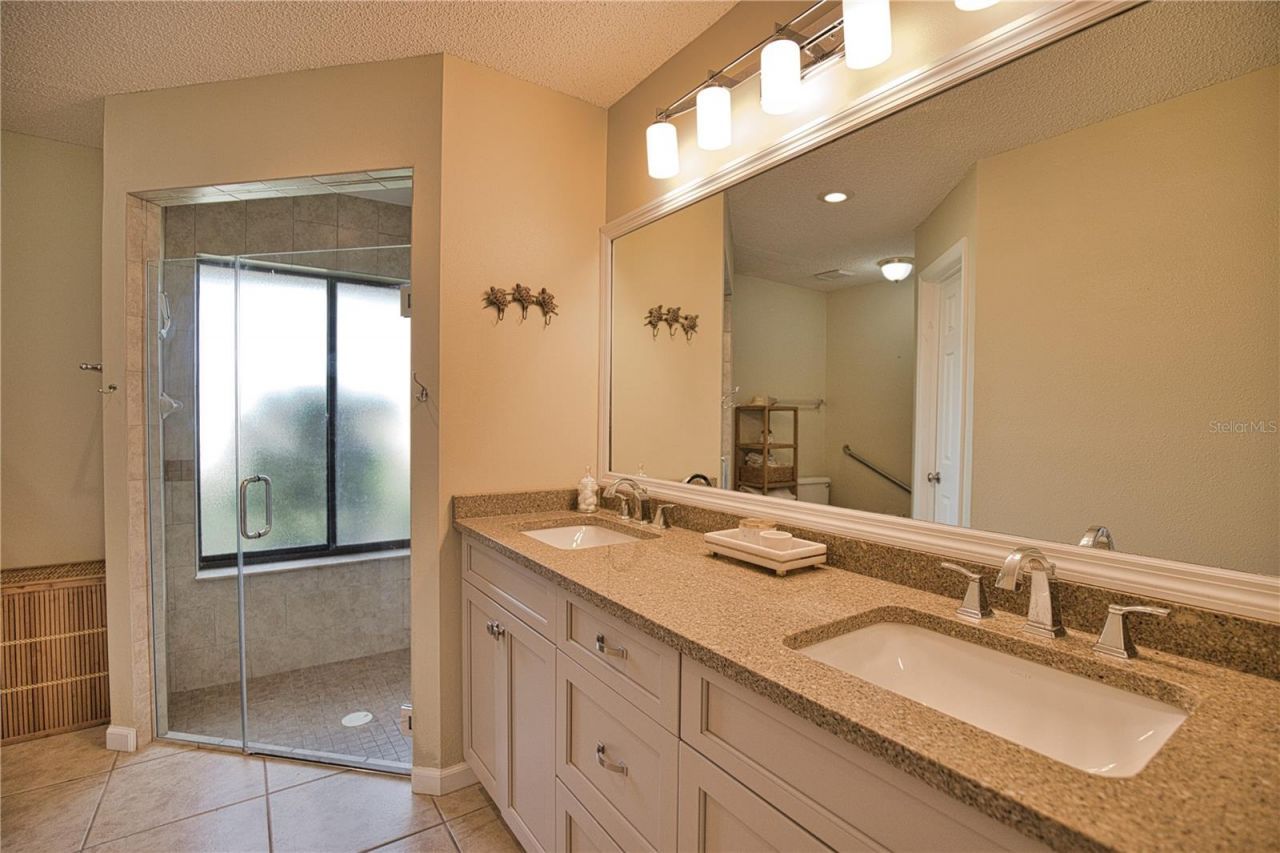 32 Inlets Boulevard , Unit 32, Nokomis, FL 34275 Photo