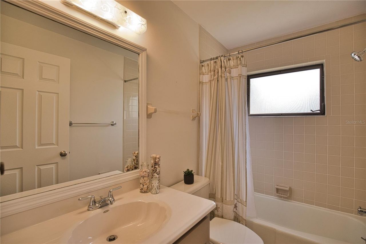 32 Inlets Boulevard , Unit 32, Nokomis, FL 34275 Photo