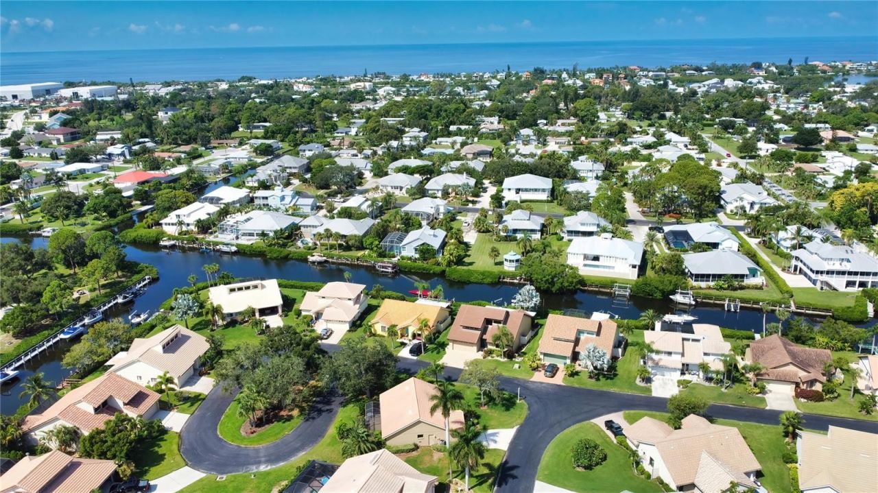 32 Inlets Boulevard , Unit 32, Nokomis, FL 34275 Photo
