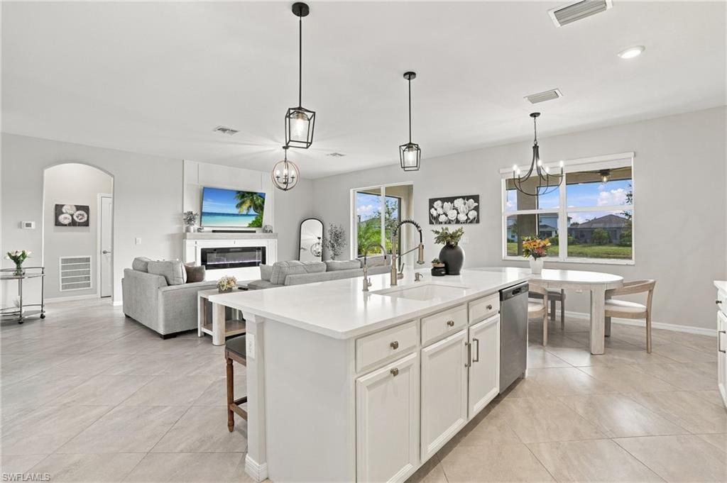 2114 Hamlin St , Naples, FL 34120 Photo