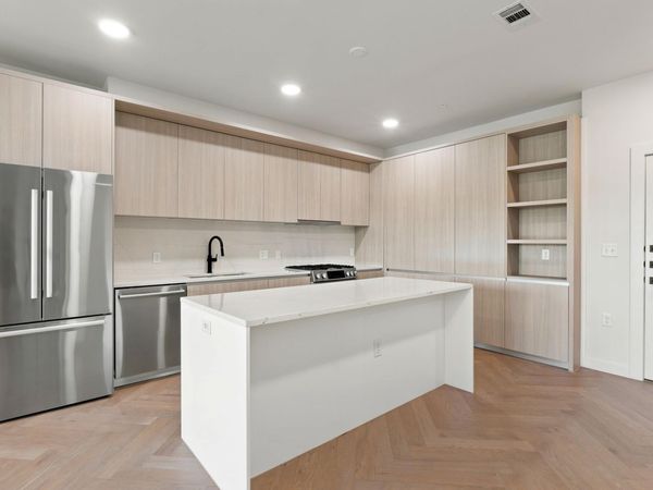 2209 S 1st ST, Unit 335, Austin, TX 78704
