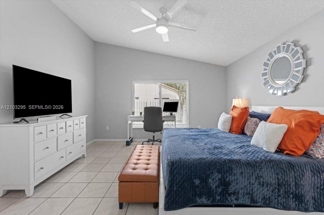 1010 NW 125th Ave , Sunrise, FL 33323 Photo