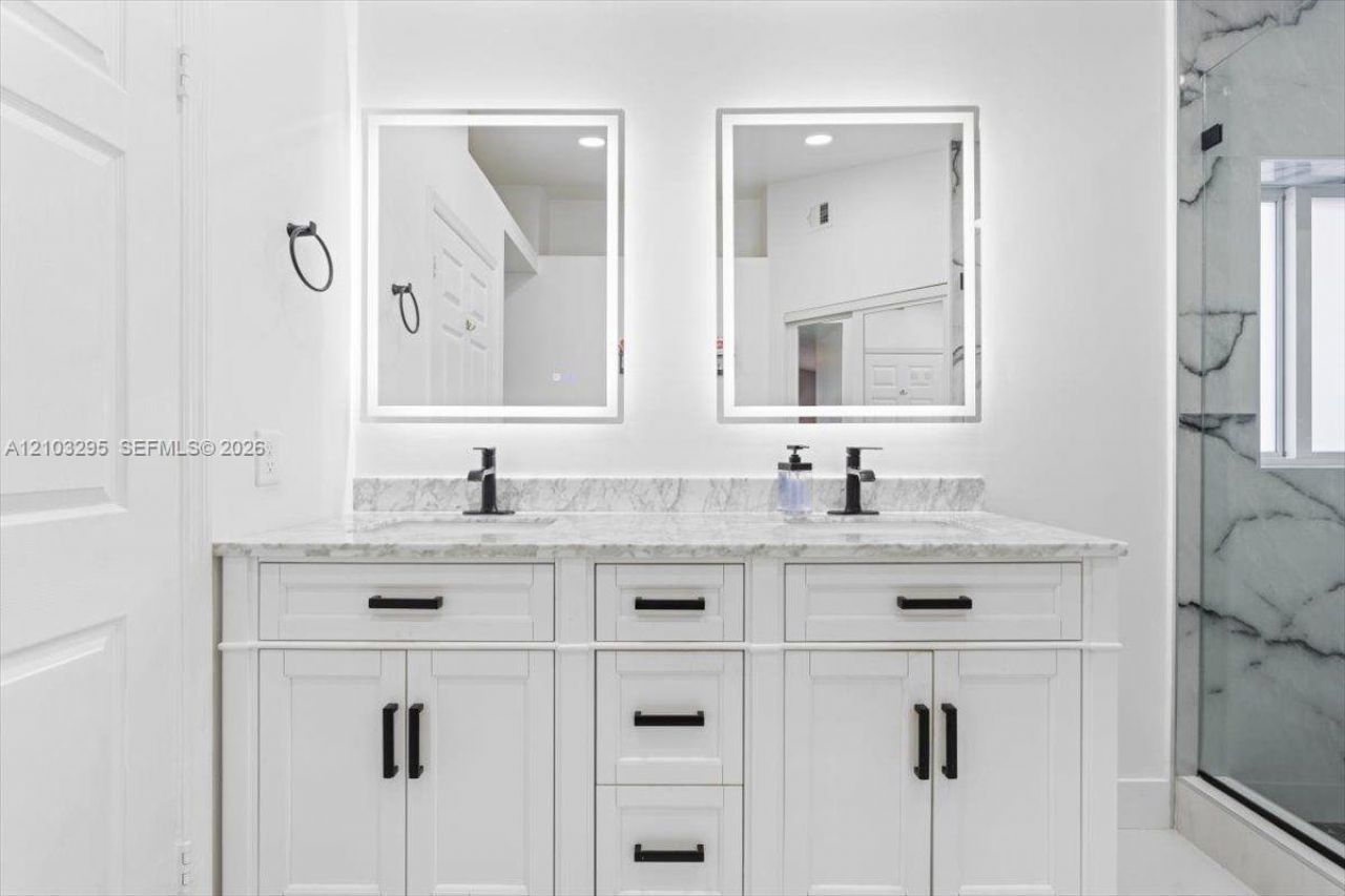 1010 NW 125th Ave , Sunrise, FL 33323 Photo