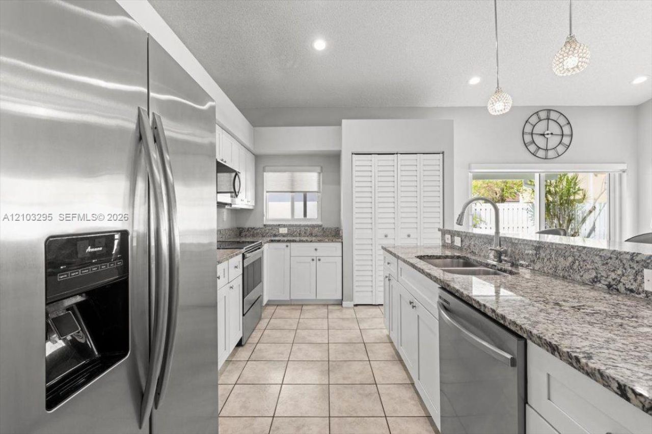 1010 NW 125th Ave , Sunrise, FL 33323 Photo