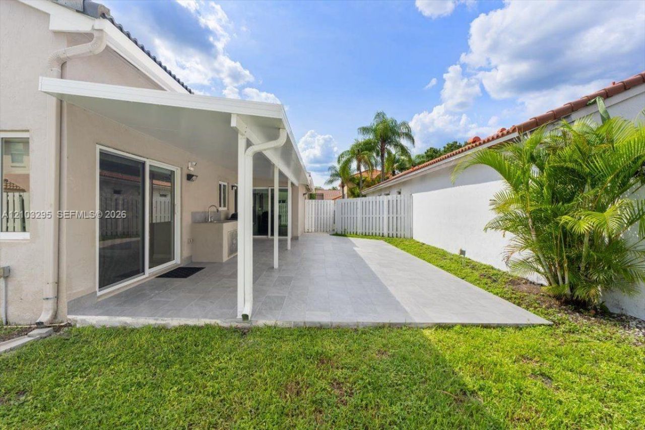 1010 NW 125th Ave , Sunrise, FL 33323 Photo