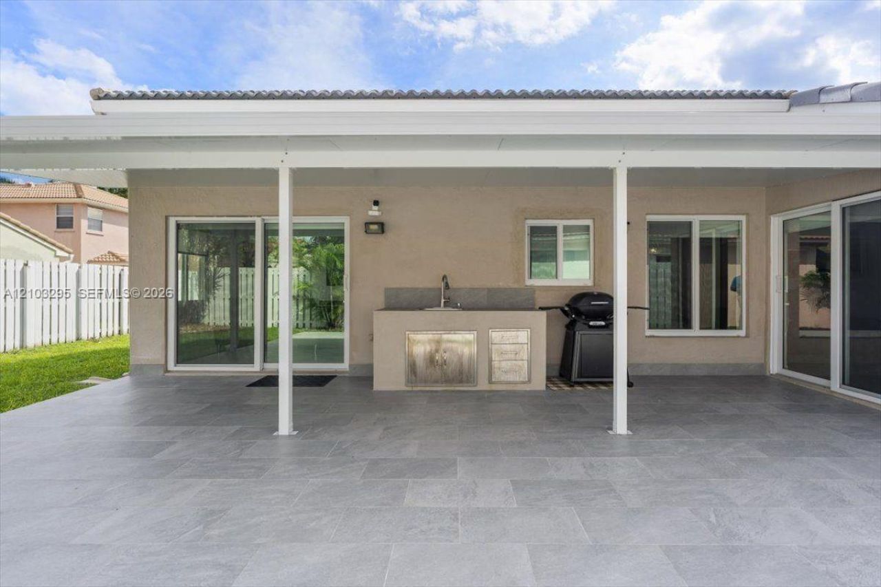 1010 NW 125th Ave , Sunrise, FL 33323 Photo