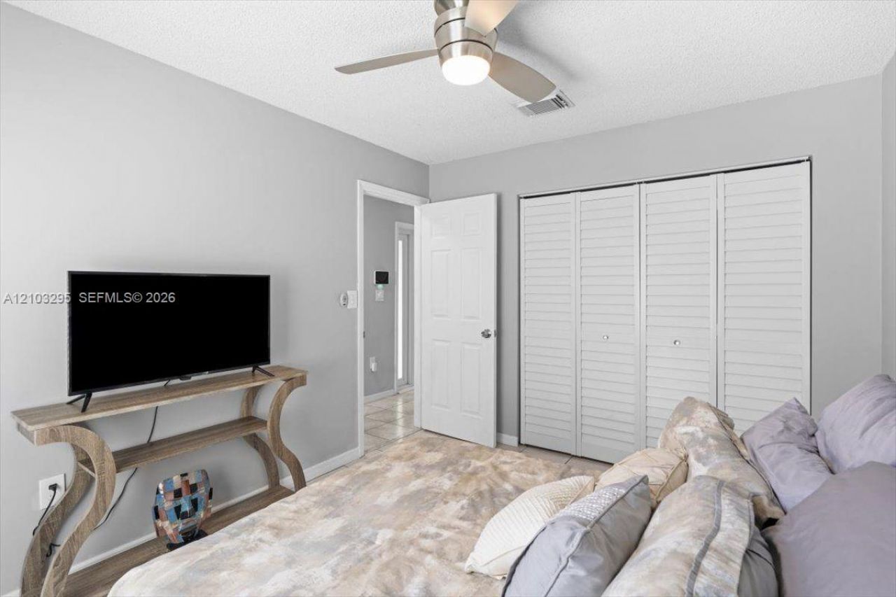 1010 NW 125th Ave , Sunrise, FL 33323 Photo