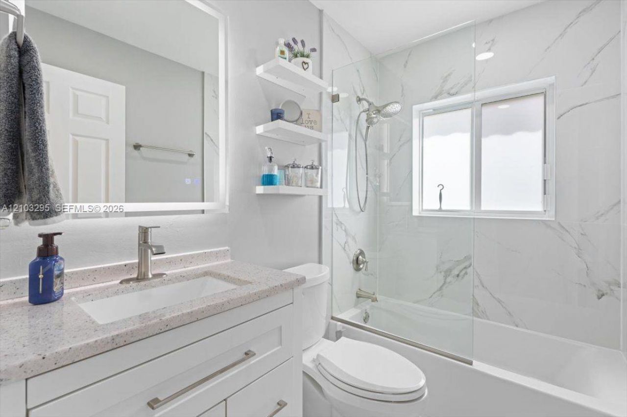 1010 NW 125th Ave , Sunrise, FL 33323 Photo
