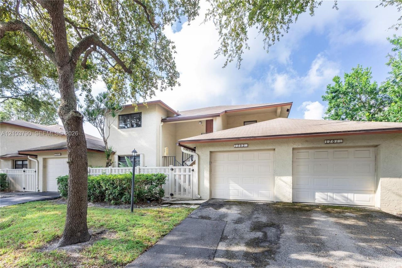 3951 NE 19th Rd , Unit 1702, Pompano Beach, FL 33064 Photo