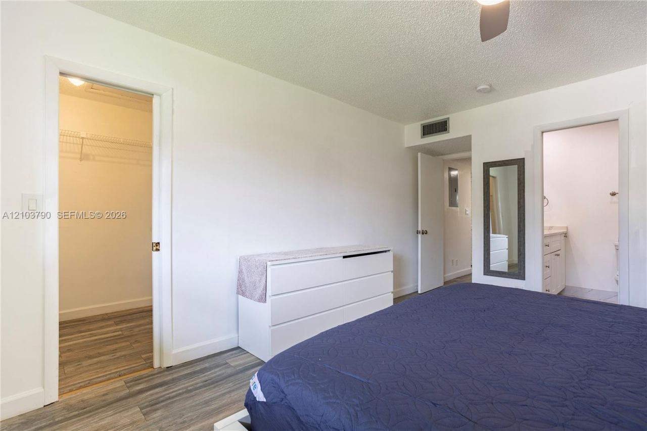 3951 NE 19th Rd , Unit 1702, Pompano Beach, FL 33064 Photo