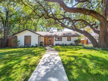 2013 Huntington Lane, Fort Worth, TX 76110