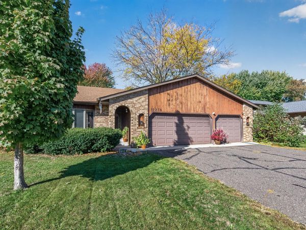 2236 Helena Avenue N, Oakdale, MN 55128