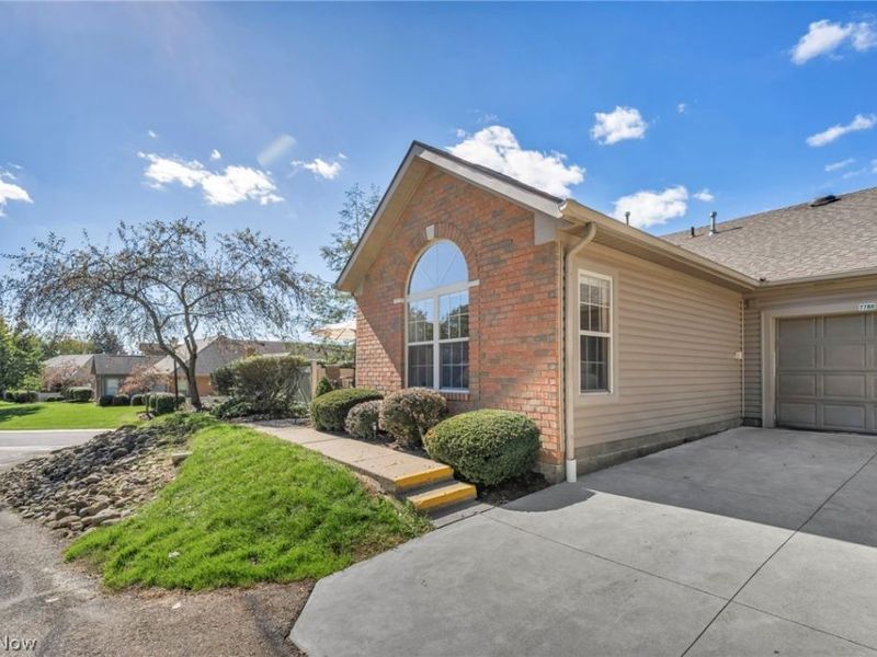 7780 Brittanny Drive NE, North Canton, OH 44720 Photo 14