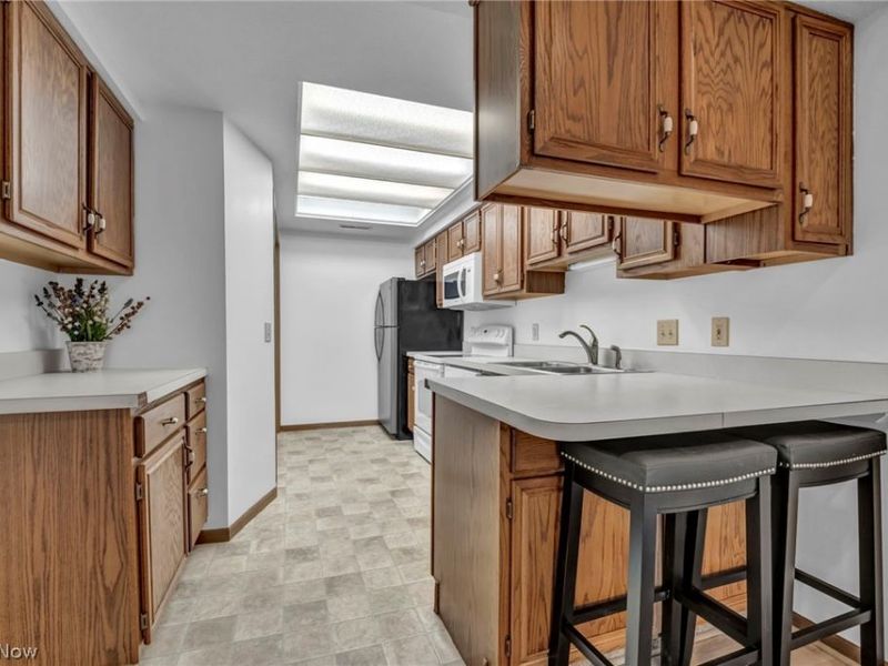 7780 Brittanny Drive NE, North Canton, OH 44720 Photo 8