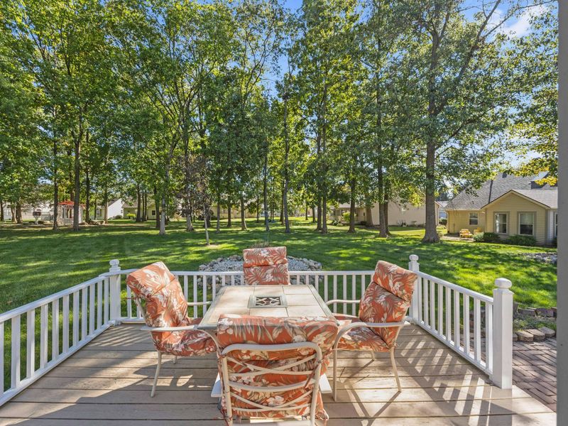 416 Woodside Place, Bellefontaine, OH 43311 Photo 2