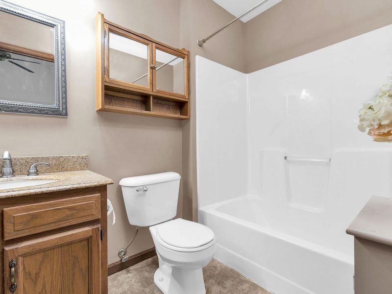 416 Woodside Place, Bellefontaine, OH 43311 Photo 21