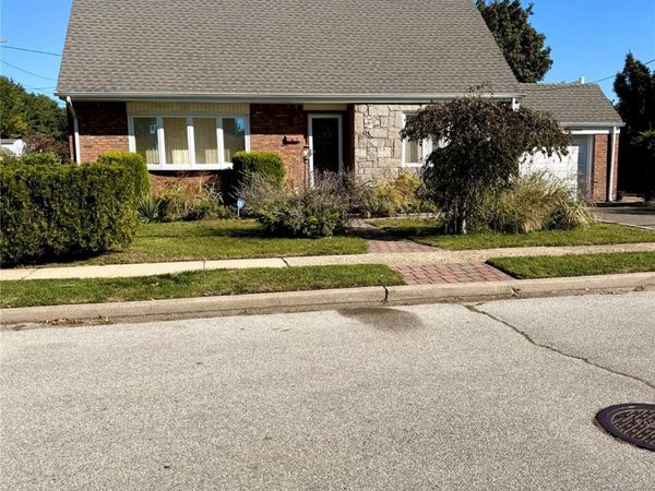1418 Webster Street , Floral Park, NY 11001