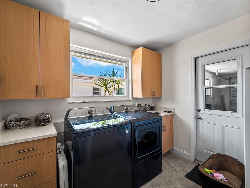 290 3rd St W, Bonita Springs, FL 34134 Photo