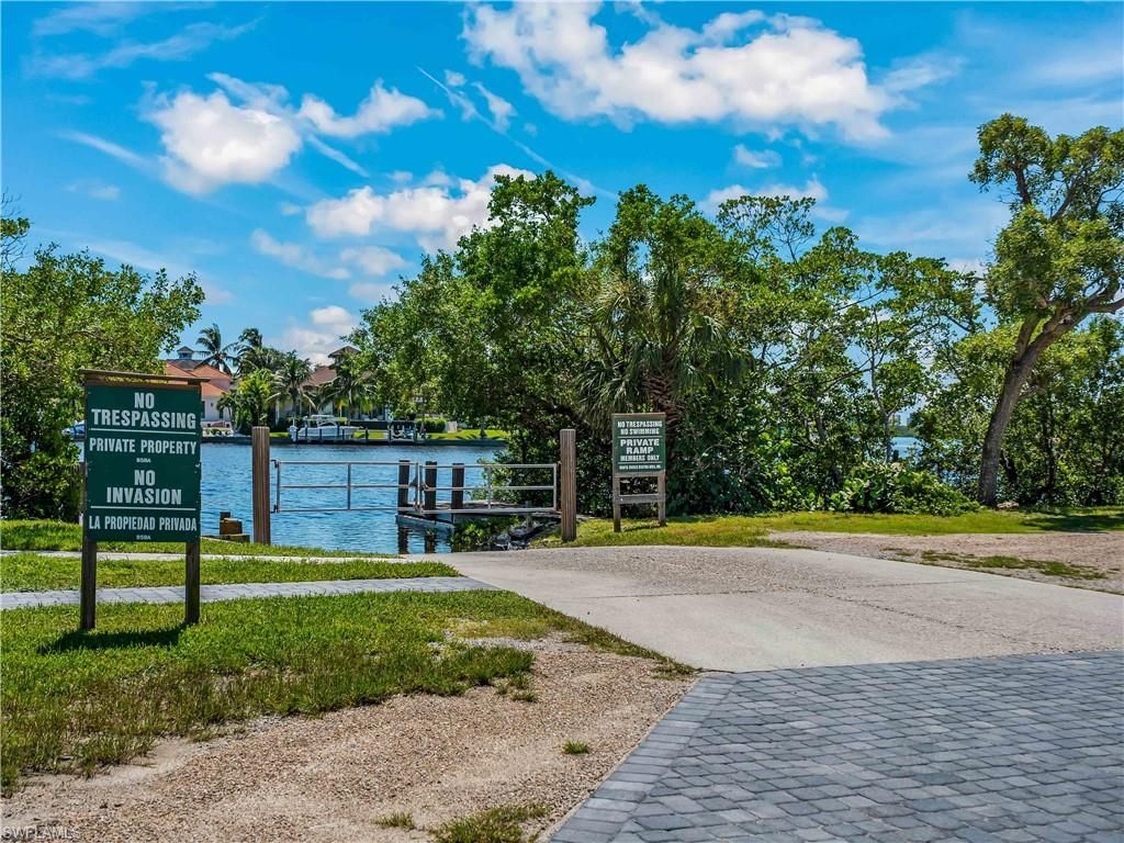 290 3rd St W, Bonita Springs, FL 34134 Photo