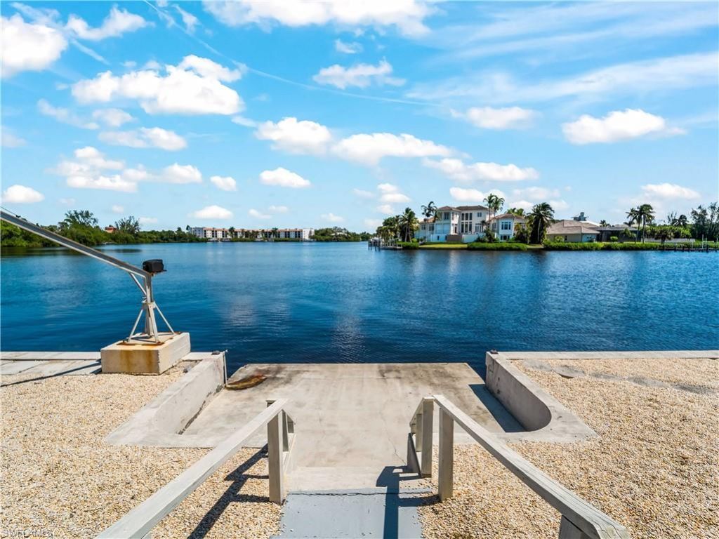 290 3rd St W, Bonita Springs, FL 34134 Photo
