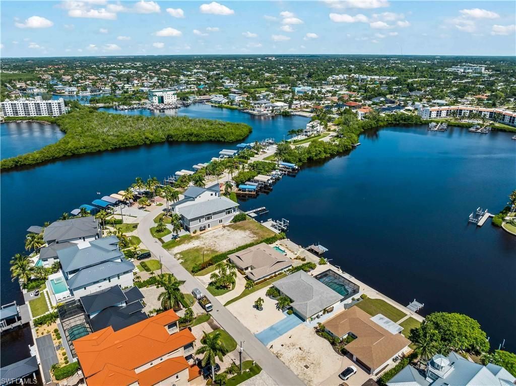 290 3rd St W, Bonita Springs, FL 34134 Photo
