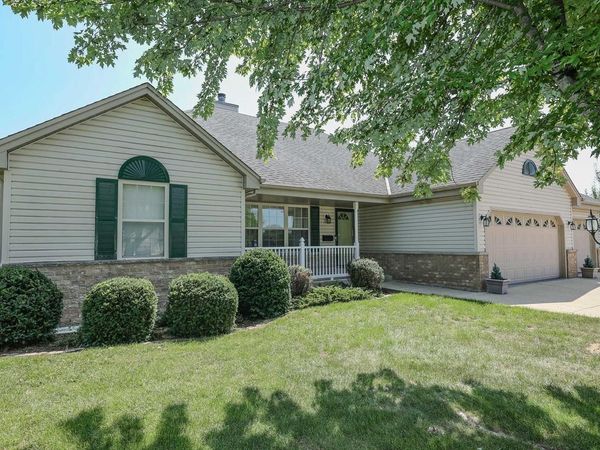 6652 S Scenic COURT, Franklin, WI 53132