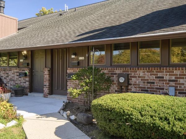 5196 Woodbridge LANE S, Greenfield, WI 53221