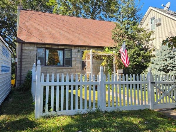 1940 Rutherford St, Rahway, NJ 07065