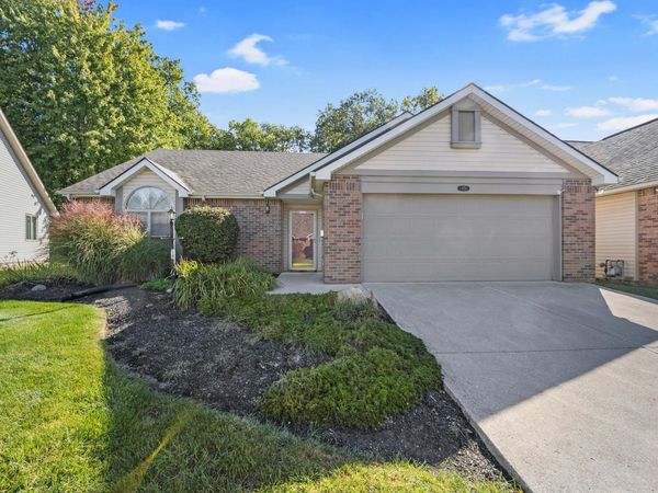 416 Woodside Place , Bellefontaine, OH 43311